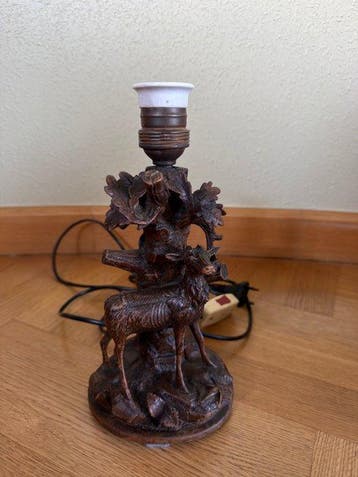 Lampe - Bois - Chasse dans la Forêt-Noire