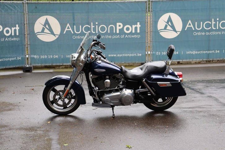 Veiling: Motor Harley Davidson Dyna Switchback Benzine 2013, Motos, Motos | Harley-Davidson, Enlèvement