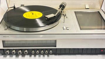 Philips - 22AH902 All-in-One Stereo Music Centre Stereoset