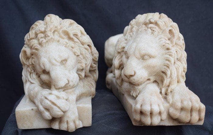 sculptuur, Coppia leoni dal modello di Canova - 31 cm -, Antiek en Kunst, Curiosa en Brocante