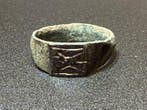 Viking periode Brons Een onbeschadigde ring met een zeer