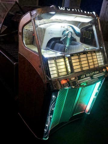 jukebox museum iedere zondag middag en afspraak  geopend