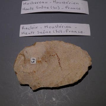 Néolithique Gros silex. Couteau de 10 cm de long - 5000 av.