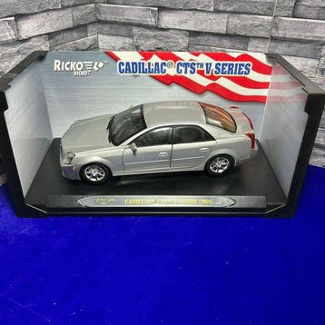 Ricko 1:18 - Modelauto - Cadillac CTS-V Series, Nieuw