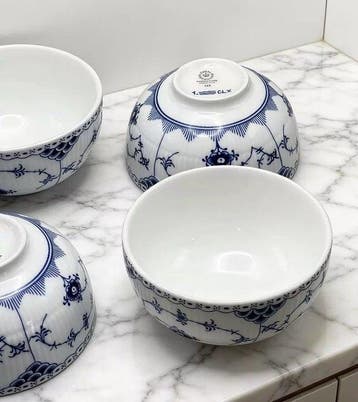 Royal Copenhagen - Bol (4) - Blue Fluted Full Lace