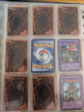 Konami - 9 Compleet album - Yu-Gi-Oh!, Pokémon, Hobby en Vrije tijd, Nieuw