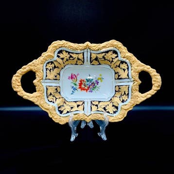 E.A.Leuteritz - Meissen - Magnificent Centrepiece (36 cm) -