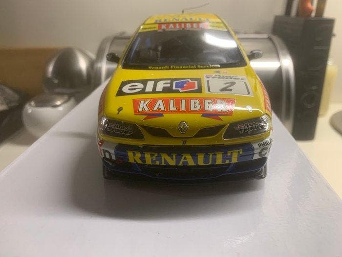 Otto Mobile 1:18 - Modelauto - Renault Laguna, Hobby & Loisirs créatifs, Voitures miniatures | 1:5 à 1:12