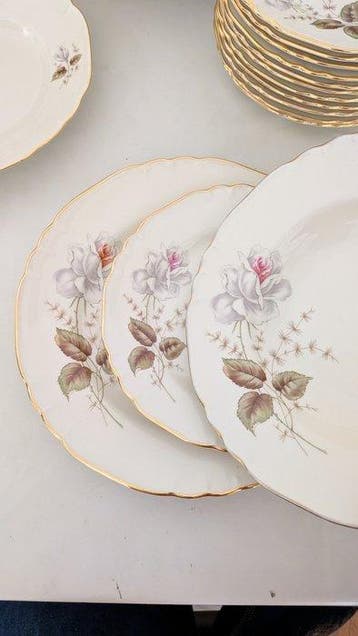 Richard Ginori - Tafelservies (39) - Lorena - rigo goud -