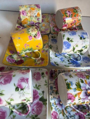 “Colorful Floral Porcelain Moka Set – Romantic Roses & Wild