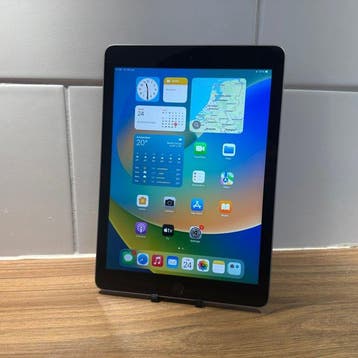 Apple iPad (5th Generation) 128GB Wifi - Mobiele telefoon, Nieuw