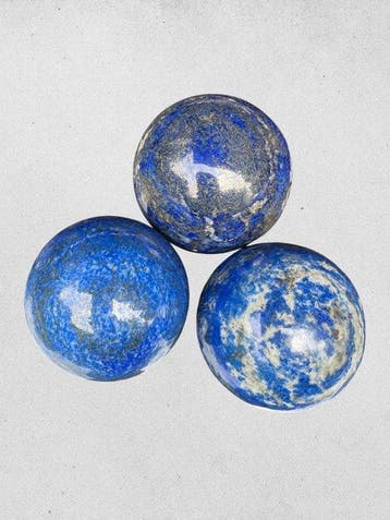 Zeldzame lapis lazuli met goudkleurig pyriet van hoge