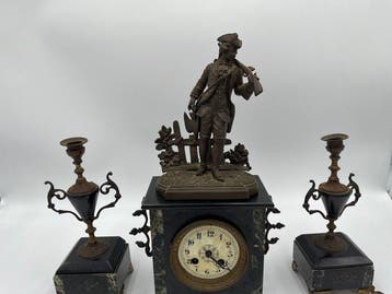 Horloge et parure de cheminée (3) - Marbre, Régule -