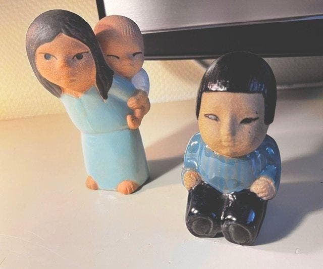 Lisa Larson - sculptuur,  Kinderen van de Wereld - 13 cm -, Antiek en Kunst, Antiek | Glaswerk en Kristal