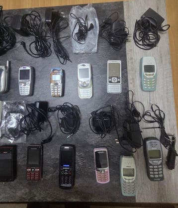 Samsung - Smartphone (125)