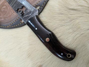 Wolf Creek Damascus Skinner 236 – Handmade Burl Wood Hunting