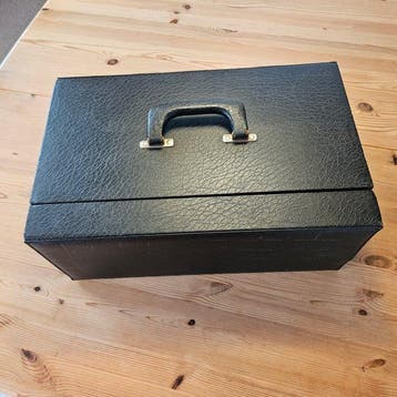 muntenkast. 10 trays, 46x28x18cm, 10+ kg (Zonder