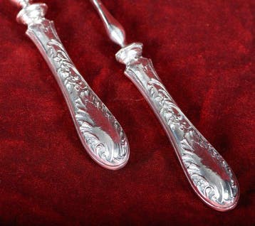 Prachtige zilveren Art Nouveau set - lamsbouthouder &