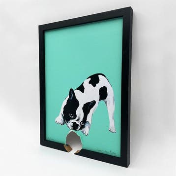 Coco de Paris - Bulldog eating Art