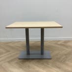 design tafel van Pedrali, (bxd) 100x80 cm, Ahorn blad -, Gebruikt, Bureau