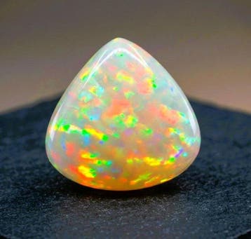 Meerkleurig Opaal - 17.65 ct - Antwerp Laboratory for, Handtassen en Accessoires, Edelstenen, Nieuw