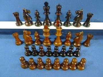 Jeu déchecs Lardy avec échiquier feutre (offert) coffret en, Antiquités & Art