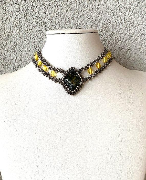 Choker ketting met natuurlijke Baltische amber - Barnsteen -, Verzamelen, Mineralen en Fossielen
