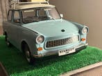 Hachette 1:8 - Modelauto (2) - Trabant 601 deluxe con