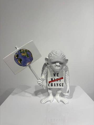 Van Apple - Street Monkey - Life is Beautiful