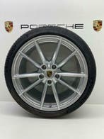 Porsche 992 2/4 20/21inch Carrera S zilver winterset, Autos : Pièces & Accessoires, Ophalen, Banden en Velgen