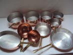 Magnifique lot 1 sauteuse ovale 5 casseroles 2 poêles à