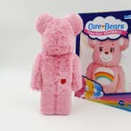 No reserve Medicom toy - Bearbrick - Cheer Bear (Costume, Antiek en Kunst