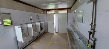SANITAIRE UNIT 3 URINOIRS,2 TOILETTEN, WASBAKKEN HS-1387, Ophalen of Verzenden