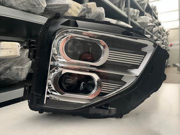 MITSUBISHI ECLIPSE CROSS LIFT FULL LED KOPLAMP R 8301D590, Verzenden, Gebruikt, Mitsubishi