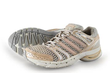 Adidas Sportschoenen in maat 39 Beige, Kleding | Dames, Zo goed als nieuw, Verzenden, Adidas, Sportschoenen