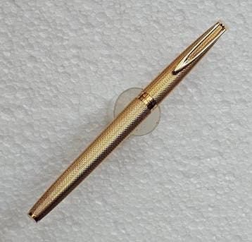 Waterman - Waterman CF plaqué or grains dorge - PLUME or 18, Collections