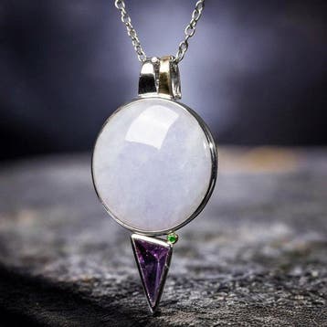 Harmonie éternelle : pendentif jade lavande, améthyste et