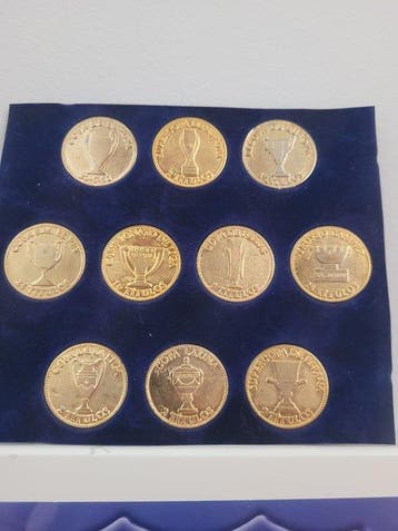 De gouden munten van de bekers van Barça. 24 k., Nieuw