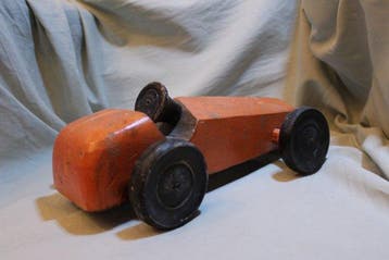 Voiture de course ancienne en bois peint - Speelgoedauto -