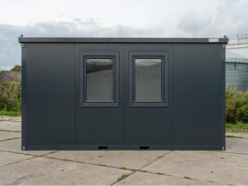Op zoek naar container unit? 4x2 raam rechts, Doe-het-zelf en Bouw