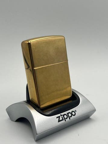 Zippo - Rare Vintage Barrett-Smythe Roulette Surprise Emblem