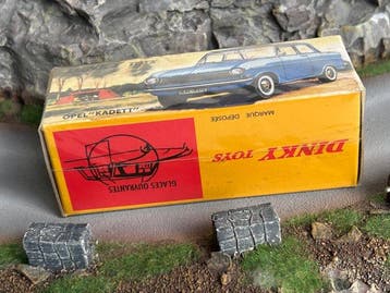 Dinky Toys 1:43 - Modelauto - Opel Kadett re-edition Dinky
