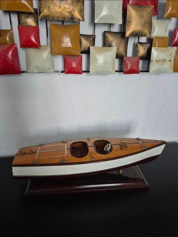 Objets maritimes - Bois- Riva boot