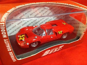 Best Box 1:43 - Model raceauto - ref. #9337 Lola T70 MkIII