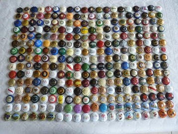 Themacollectie - Mooi lot van 300 champagnecapsules met 10