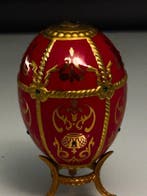 Œuf Fabergé - Œuf impérial orné de bijoux, accentué avec de, Antiquités & Art