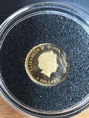 Cookeilanden. 5 Dollars 2019 30 Years Fall of the Berlin
