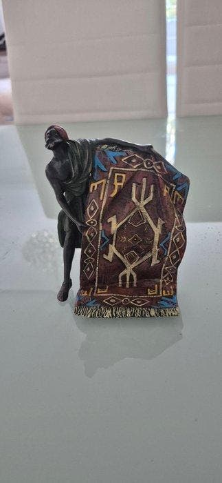 Franz Bergmann - sculptuur, Arabischer Teppichhändler - 12