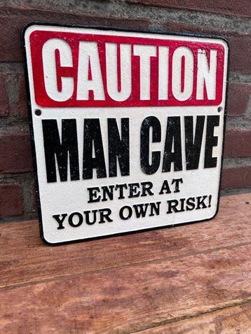 Ornement décoratif - Europe - Enseigne en fonte – cave