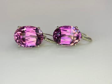 Oorbellen - 14 karaat Witgoud - 37.01ct. tw. Kunziet -, Nieuw
